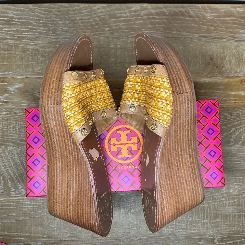 Tory Burch Straw and Leather Wedge Sandal Size 10.5